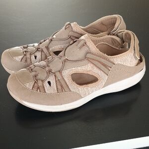Comfortable Tan Women's Shoes